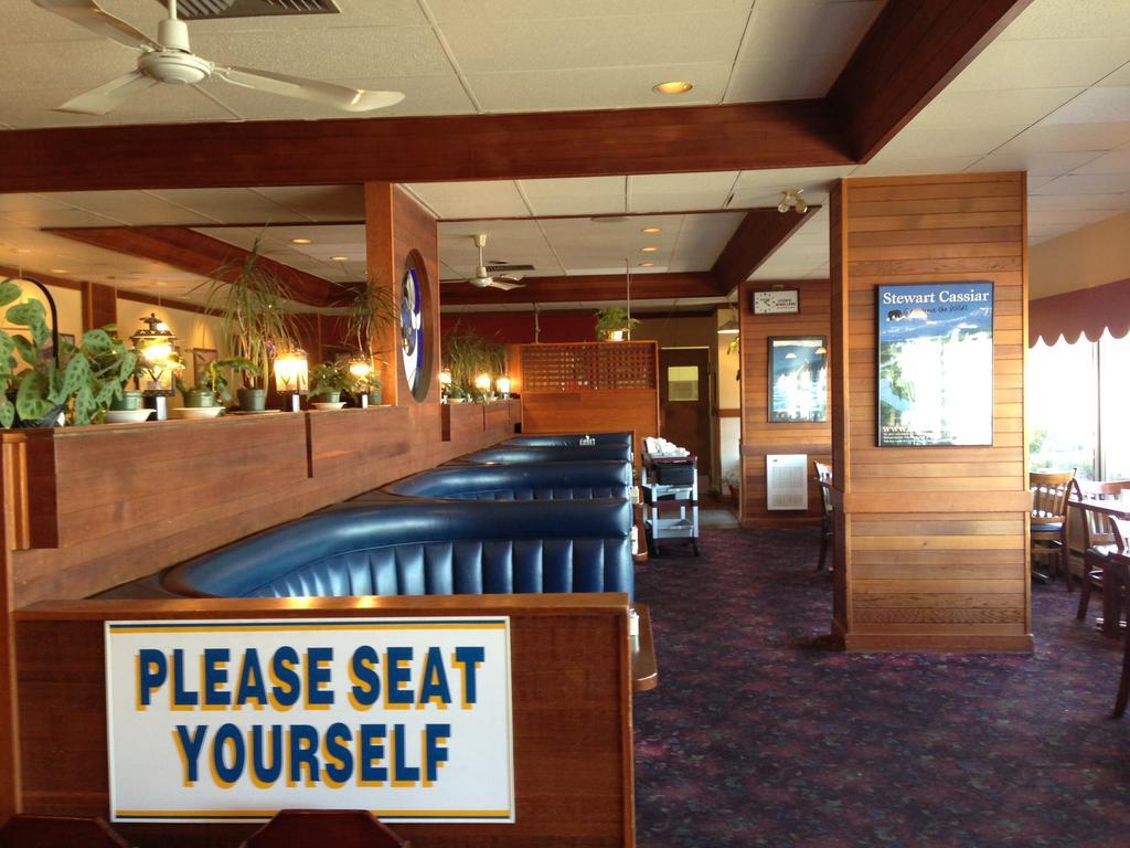Moby Dick Inn Prince Rupert Dış mekan fotoğraf